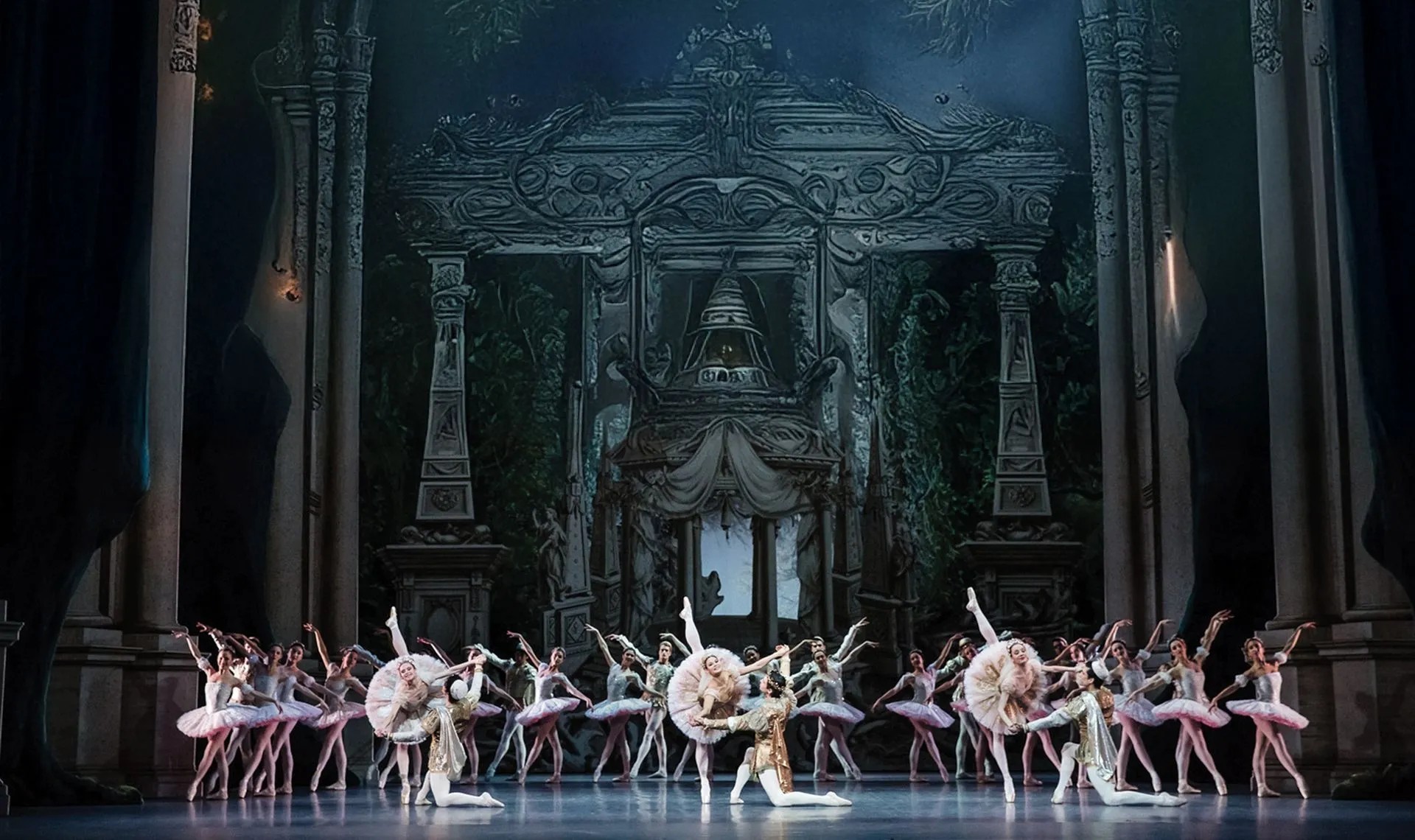 VISITE PRIVÉE ET RENCONTRE D'UN(E) DANSEUR(SE) DE L'OPÉRA