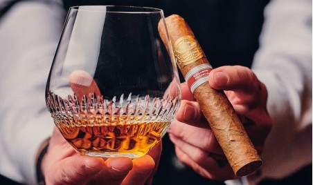 Cigars and speakeasy of the prohibition days ‹ Greets Paris