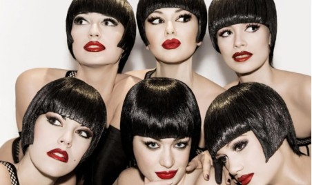 Backstage, experience of Crazy Horse Cabaret ‹ Greets Paris