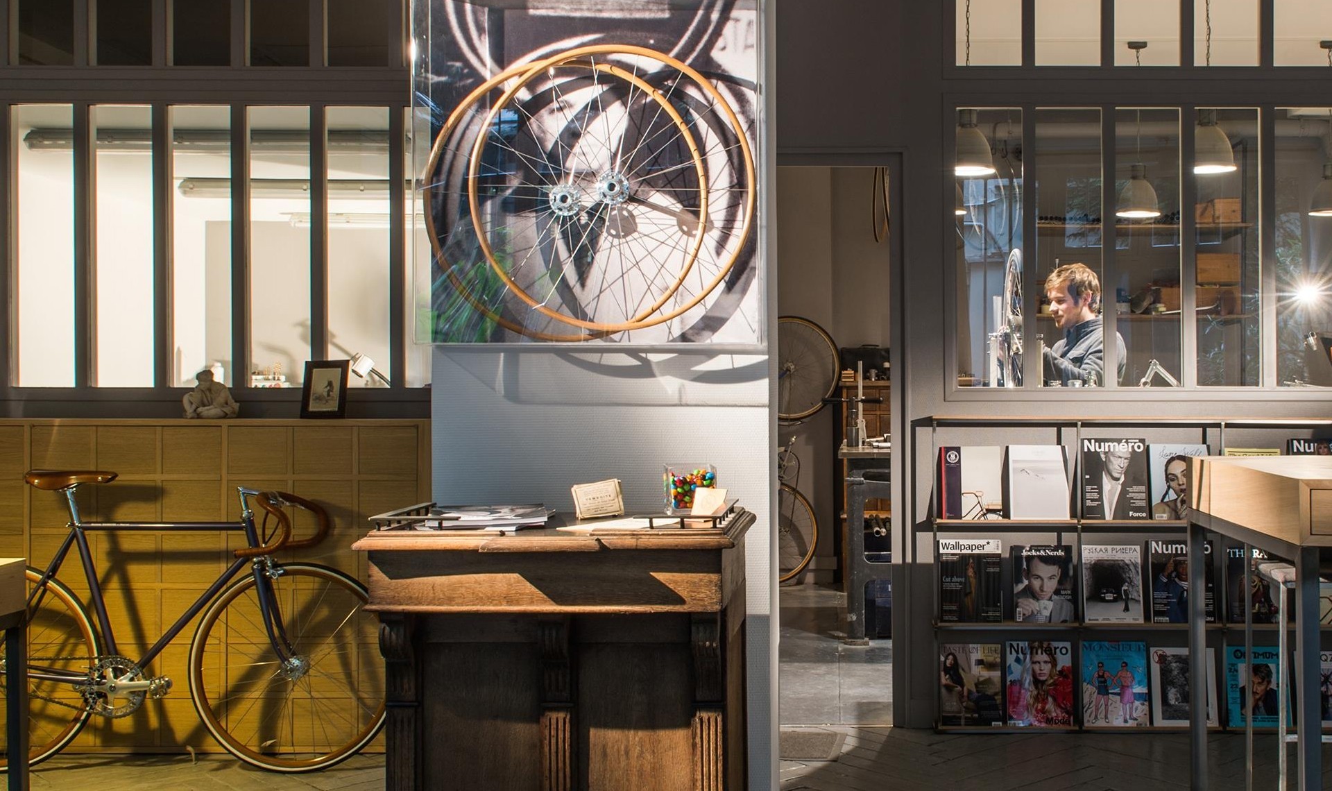 THE FRENCH CYCLING ART OF LIVING ‹ Greets Paris