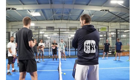 Passez un moment privilégié avec Bastine blanqué Champion de Padel