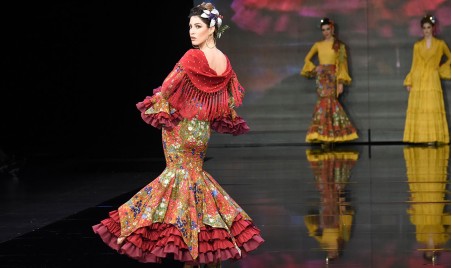 TRADITION AND PASSION TRANSFORMED INTO DRESSES ‹ Greets Paris