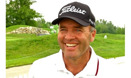 Play golf with Thomas Levet