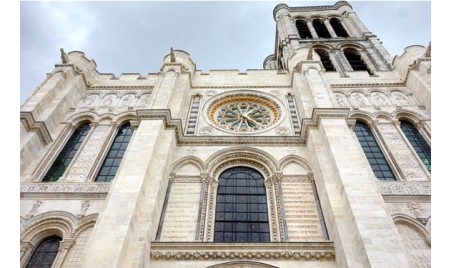 A unique journey through time in the Cathedral Basilica of Saint-Denis. Discover one of the most cult monuments of Gothic art in