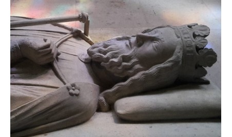 A unique journey through time in the Cathedral Basilica of Saint-Denis. Discover one of the most cult monuments of Gothic art in