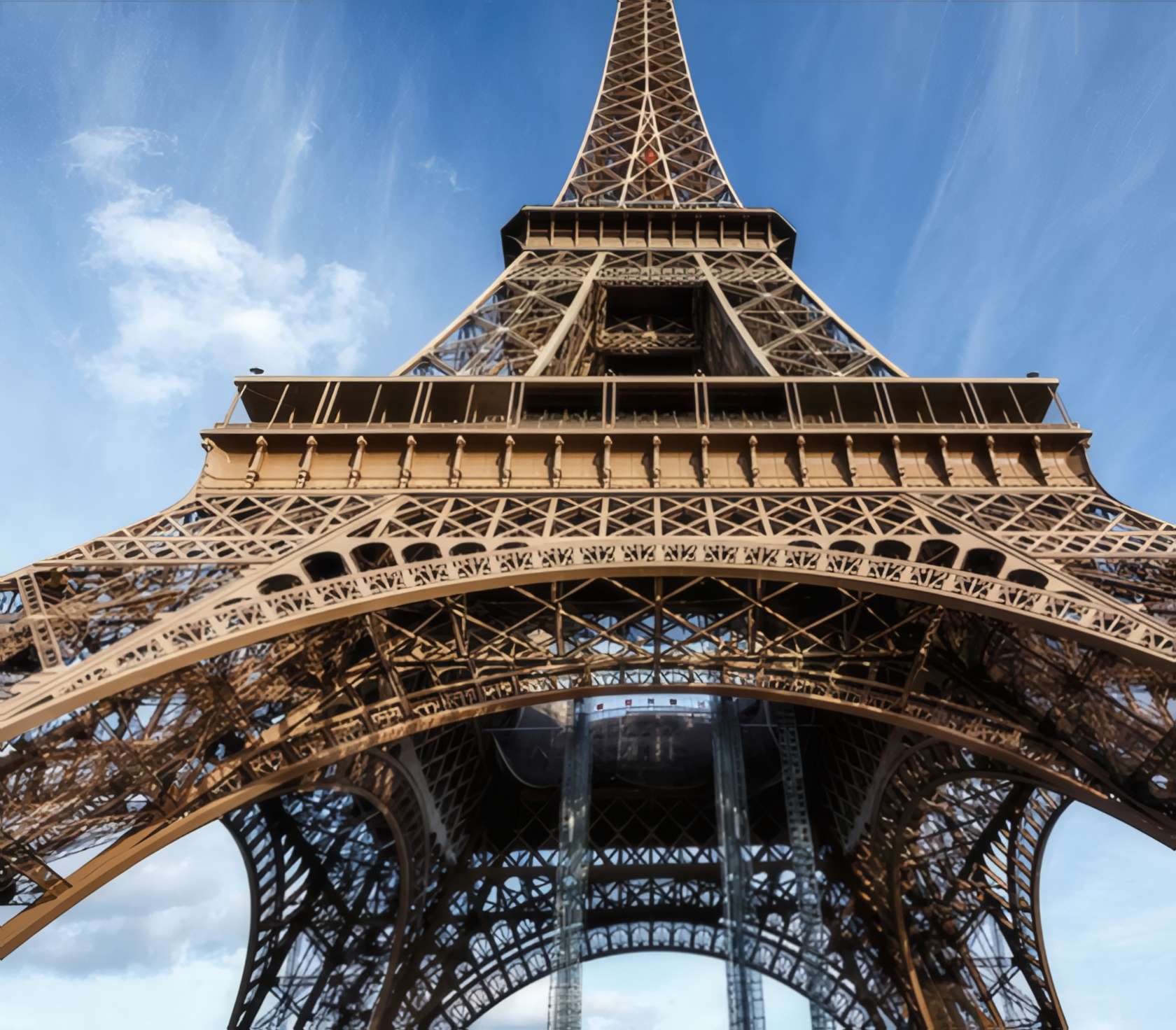 GREETS X LA TOUR EIFFEL