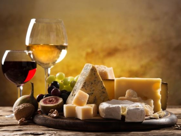  TASTING OF GREAT FRENCH WINES ACCOMPANIED BY REFINED CHEESES